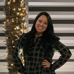 Meet your Posher, Crystal